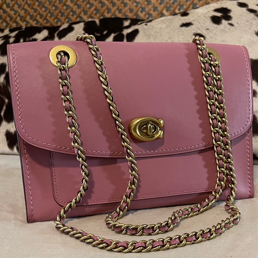 COACH!!! Gently used coach purse. 👜